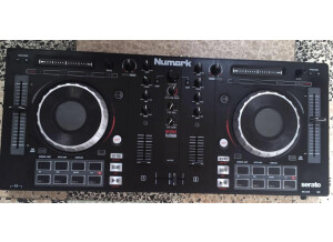 Numark Mixtrack Platinum (68130)