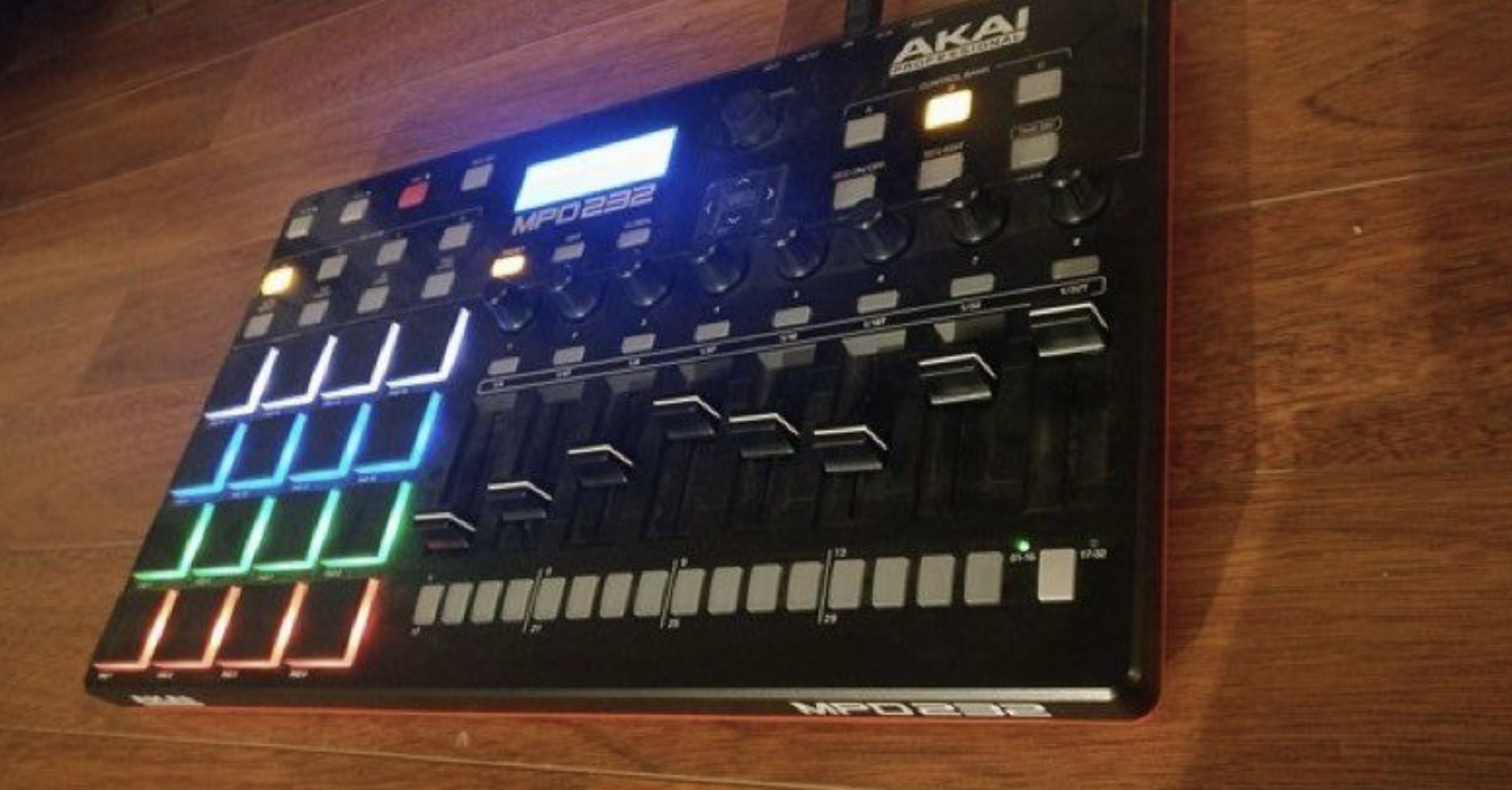 Je vends mon contrôleur midi AKAI MPD232 16 pads