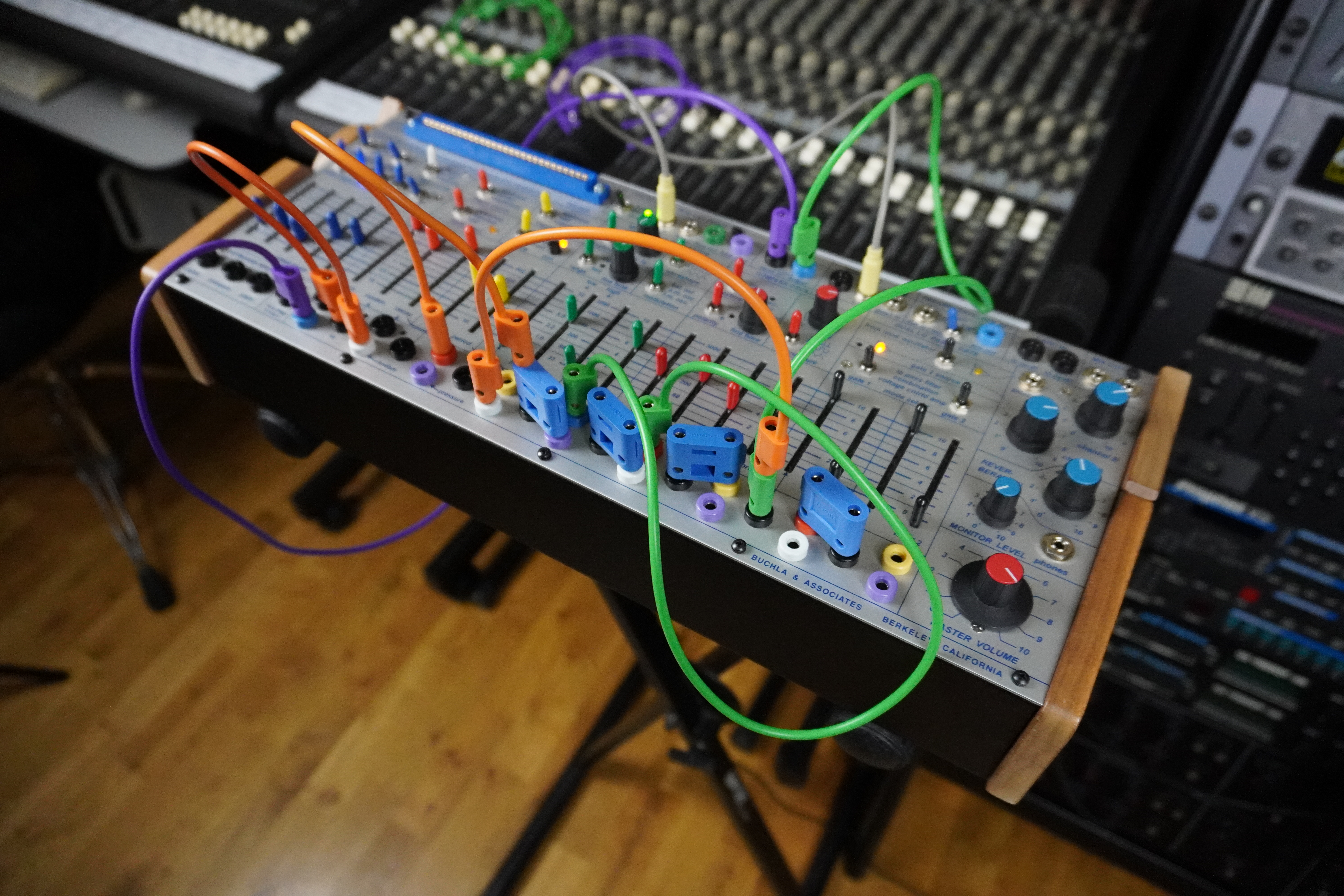 Easel Command 02tof 06 droite