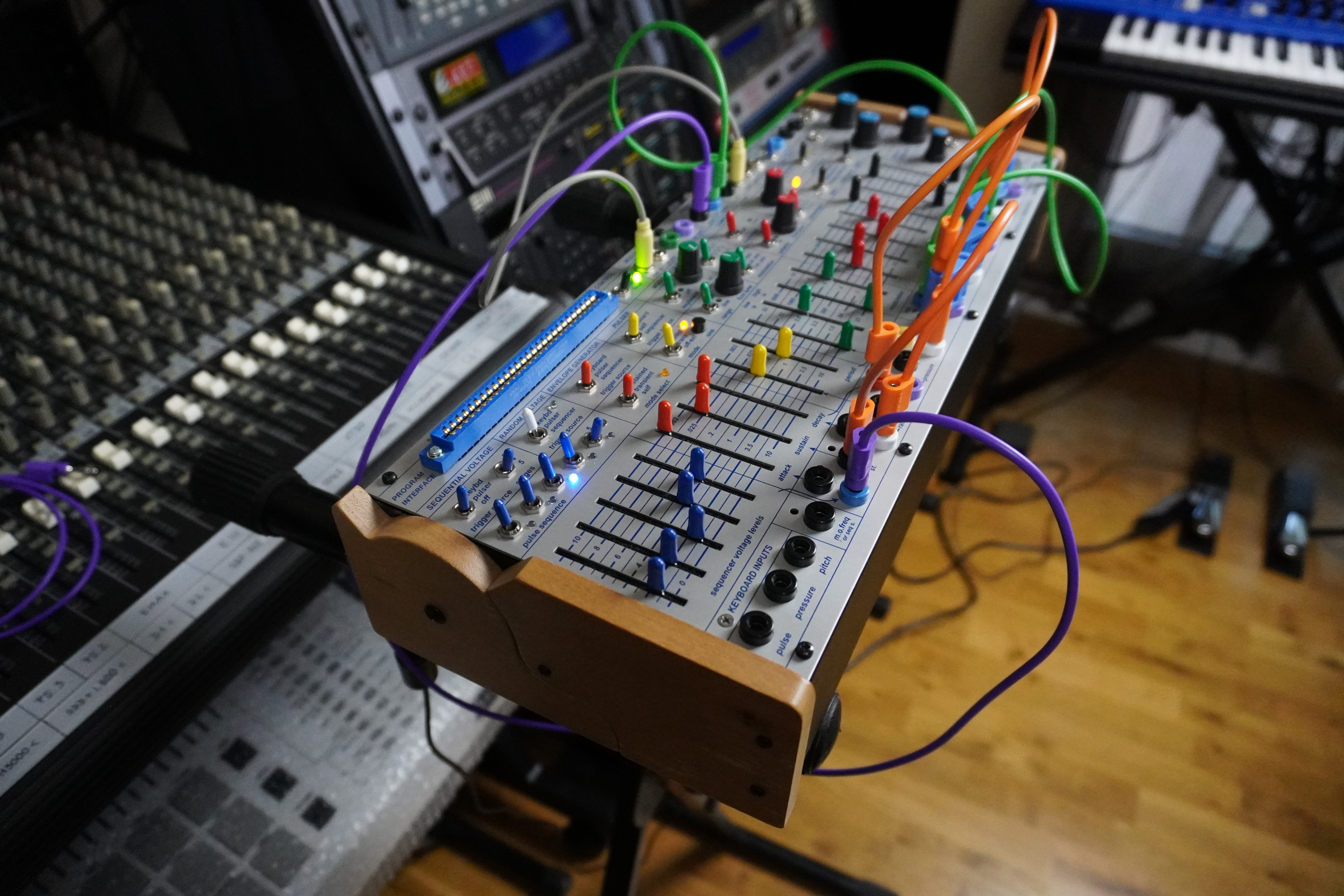 Easel Command 02tof 11 gauche