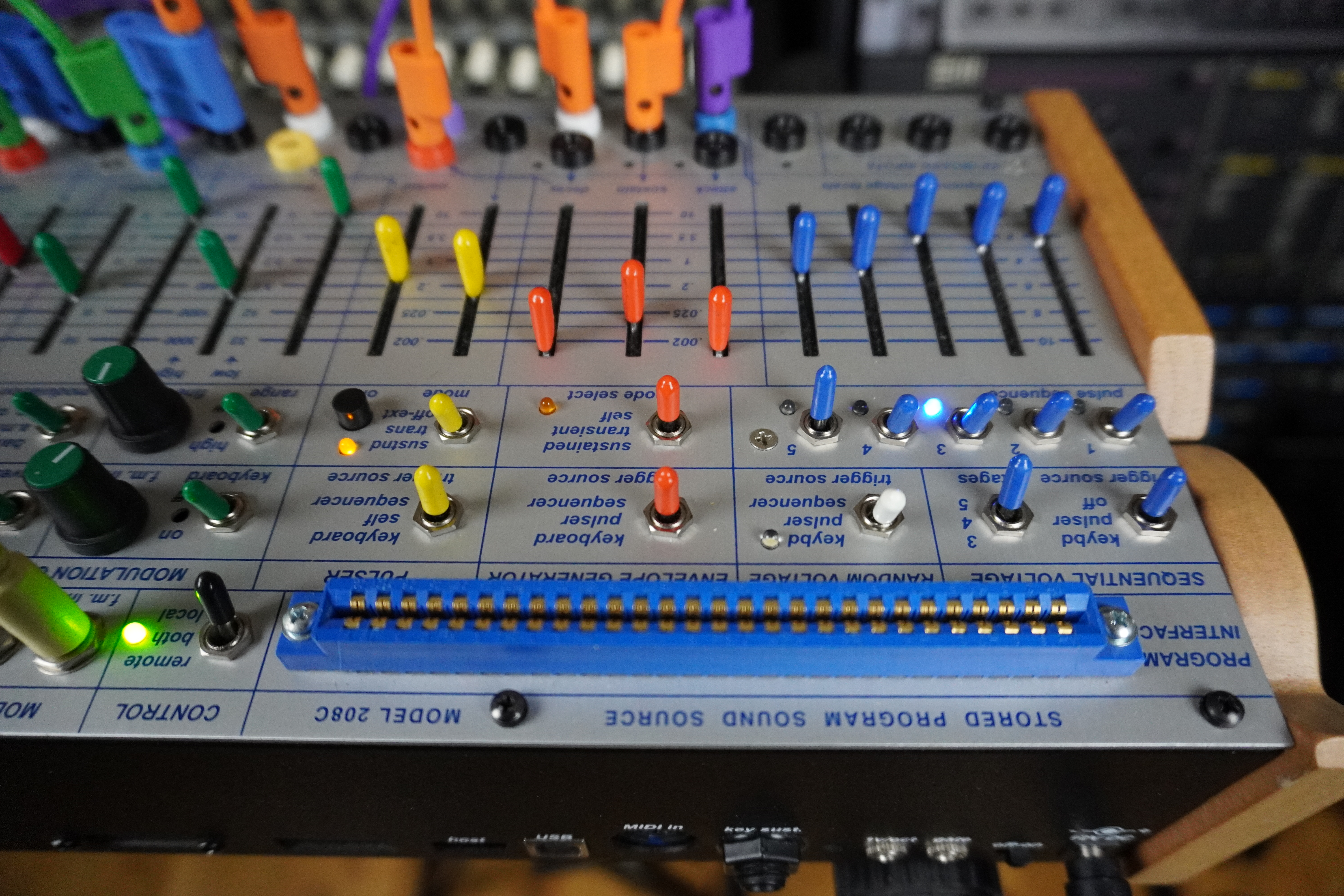 Easel Command 02tof 18 patch arri&egrave;re