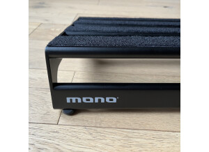 Mono Pedalboard Rail Medium & Stealth Tour Accessory Case (74897)