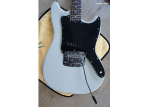 Fender Bronco [1967-1981] (31900)