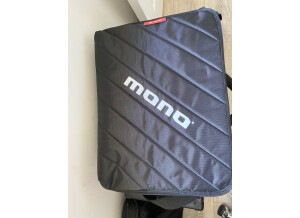 Mono M80 Club V2 (62600)