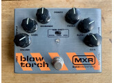 MXR BolwTorch Preamp distorsion bass