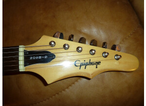 Epiphone Stratocaster 210bk impeccable.