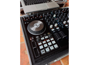 Native Instruments Traktor Kontrol S4 mk2 (90759)