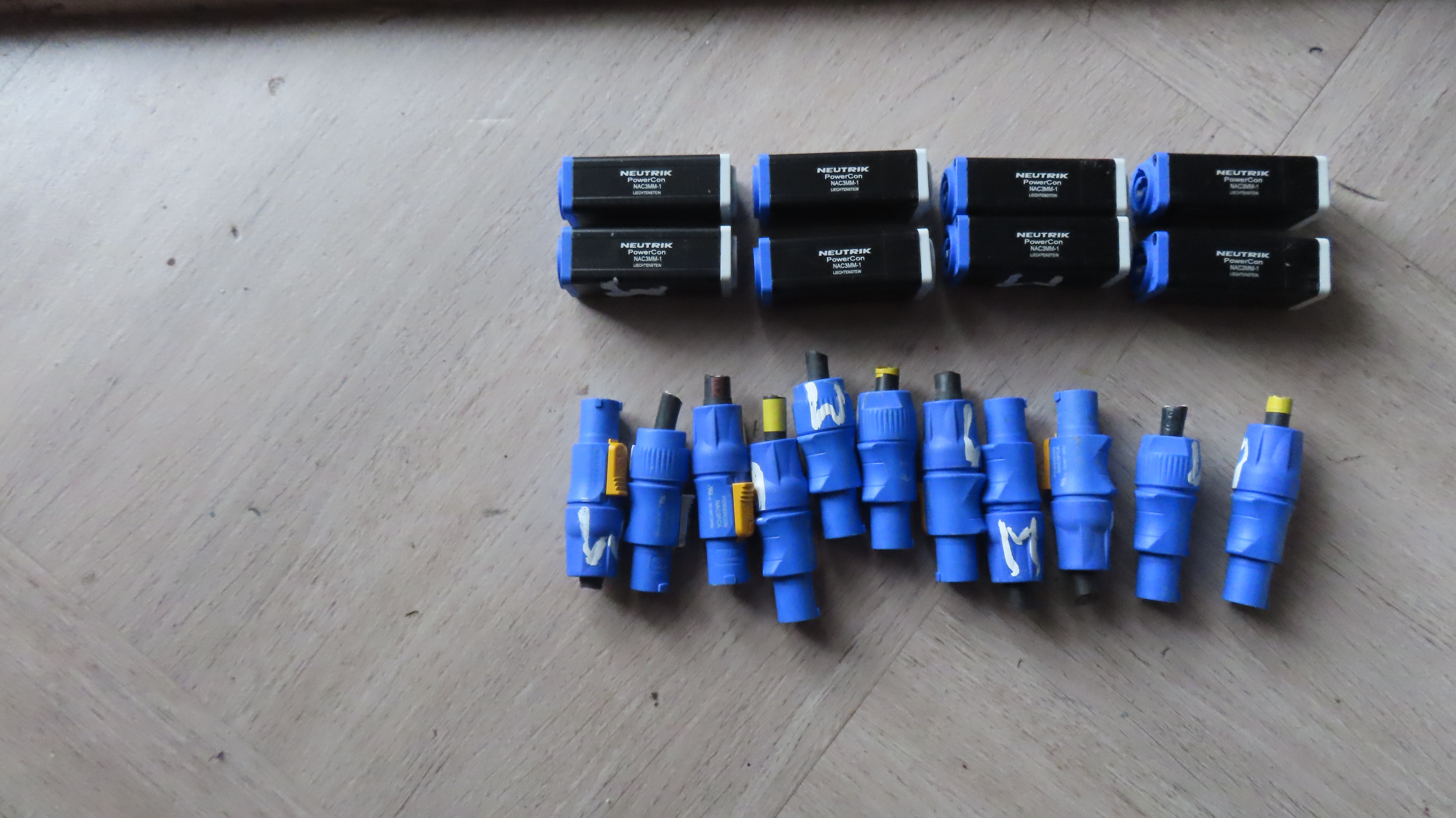 POWERCON  M  1