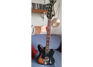 Ancienne guitare électrique Musima de Luxe 25 remis à neuf 05