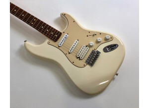Fender Standard Stratocaster HSS [2009-2018] (35677)