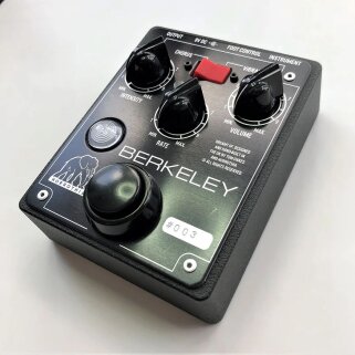 Horrothia Effects Berkeley : Berkeley Detail Horrothia Effects Berkeley : Berkeley Detail