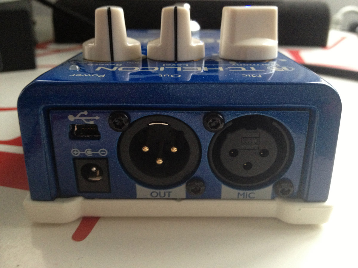 TC Helicon Harmony Singer