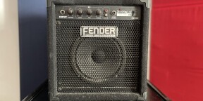 Vends Ampli Basse Fender Rumble 15 Combo