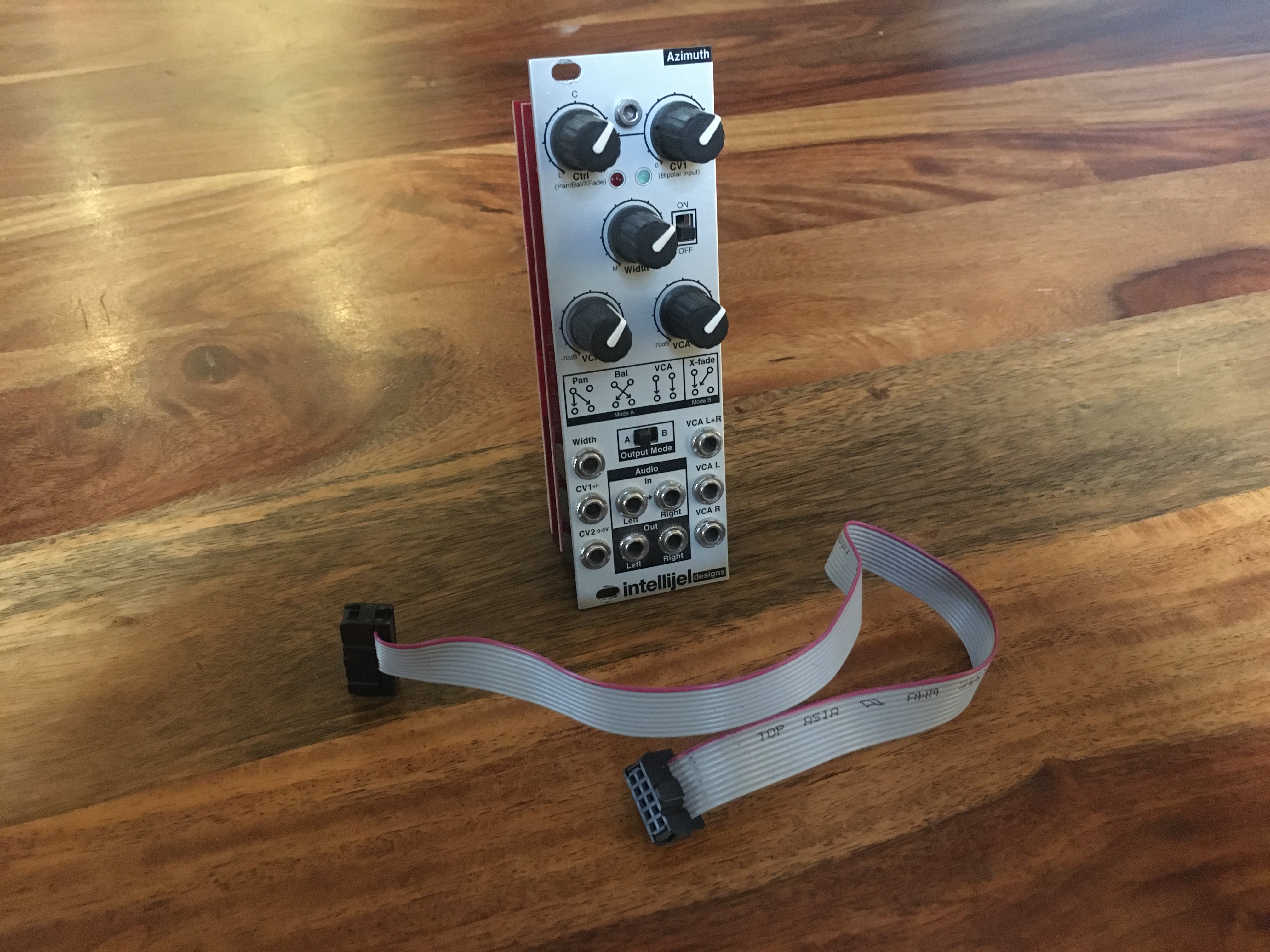 Vends Intelijel Azymuth - Double VCA - Panner - Stereo Balance - Cross Fader