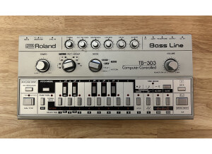 Roland TB-303 (29910)