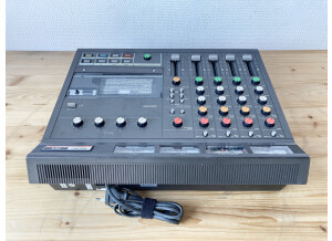 Tascam Portastudio 144