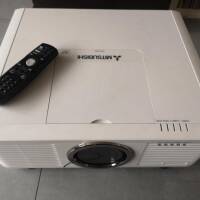 Vends Vidéo projecteur Mitsubishi XD8100U
