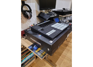 Native Instruments Maschine mk3 (91042)