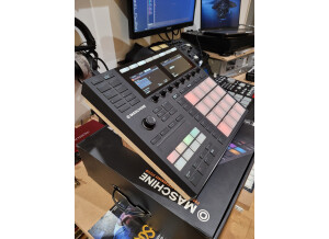 Native Instruments Maschine mk3 (4717)