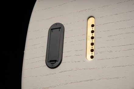 ‘Dead Spec’ Silver Sky Battery ‘Dead Spec’ Silver Sky Battery