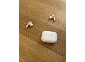 Apple AirPods (22870)