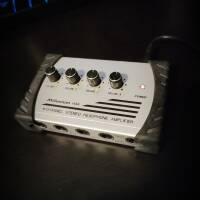 A vendre : préampli pour 4 casques