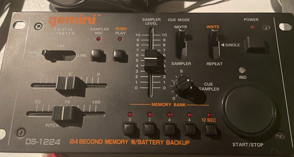 Gemini DJ DS-1224