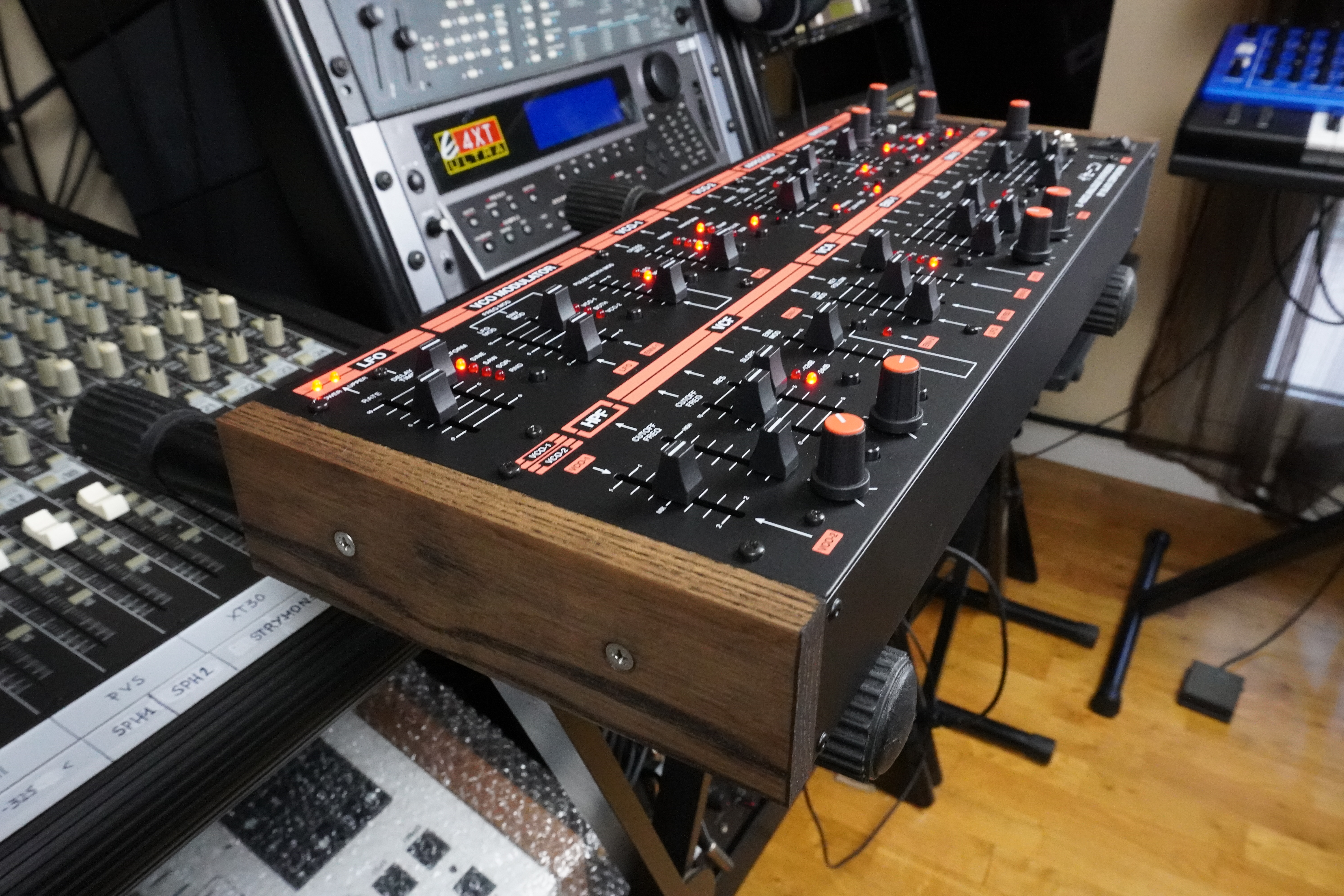 ISE-NIN 2tof 05 Flanc gauche