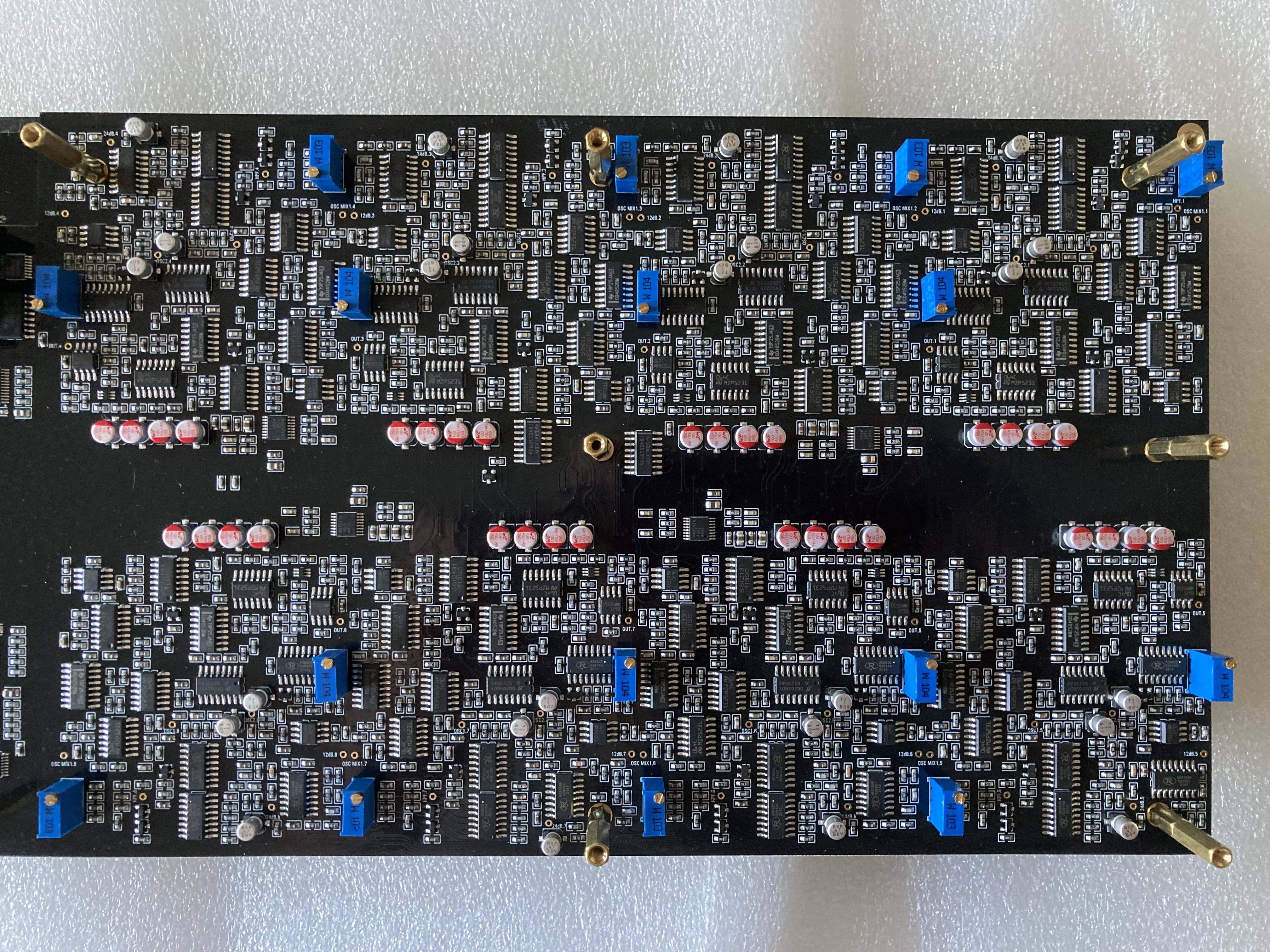 ISE-NIN 2tof 18 PCB 8 voix