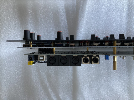 ISE-NIN 2tof 21 PCB connecteur