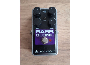 Electro-Harmonix Bass Clone (1)