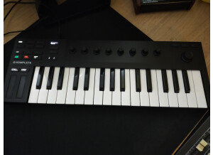 Native Instruments Komplete Kontrol M32 (34533)