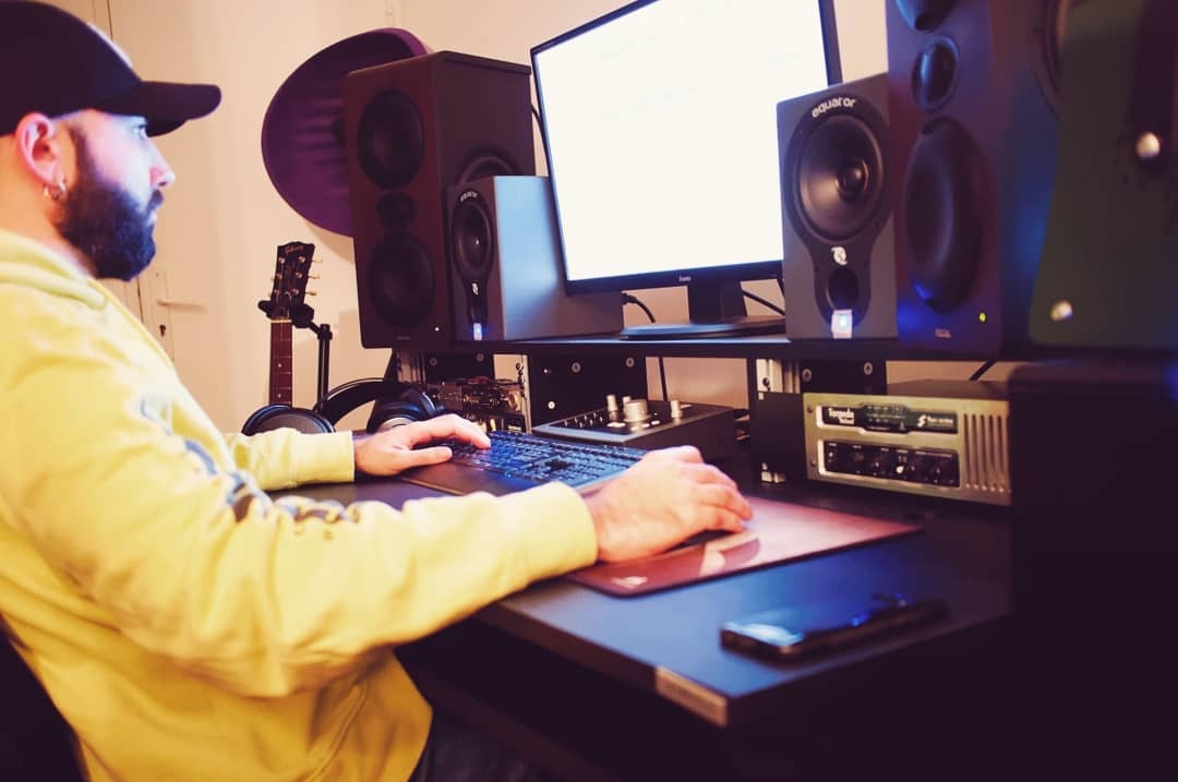 A vendre : paire d'enceintes Equator D5