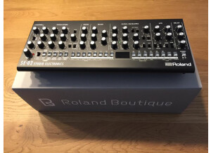 Roland-SE-02-Studio-Electronics-monophonic-synthesizer