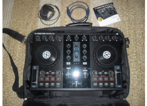 Native Instruments Traktor Kontrol S2 (88497)