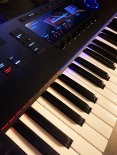 Native Instruments Komplete Kontrol S49 MK3 : kk-global Native Instruments Komplete Kontrol S49 MK3 : kk-global