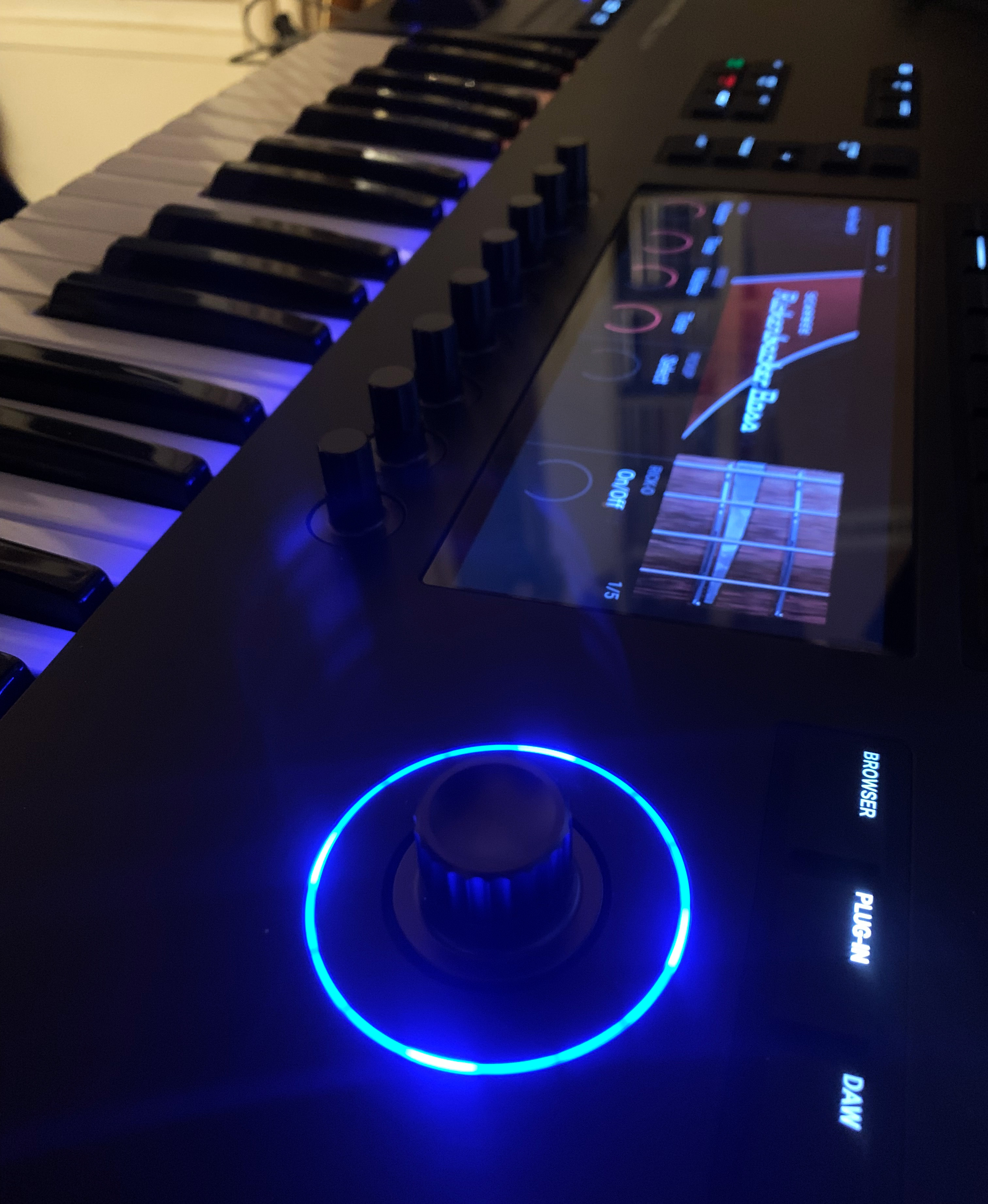 Native Instruments Komplete Kontrol S49 MK3 : kk-molette