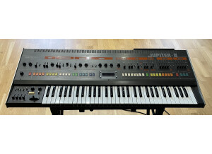 synth jupiter 8