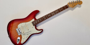 Fender Stratocaster American Elite 2016 Aged Cherry