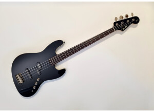 Fender Deluxe Aerodyne Jazz Bass (47789)
