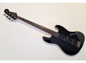 Fender Deluxe Aerodyne Jazz Bass (62256)