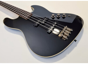 Fender Deluxe Aerodyne Jazz Bass (4111)