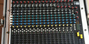 console de mixage soundcraft m12