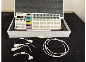 Arturia BeatStep Pro (77263)