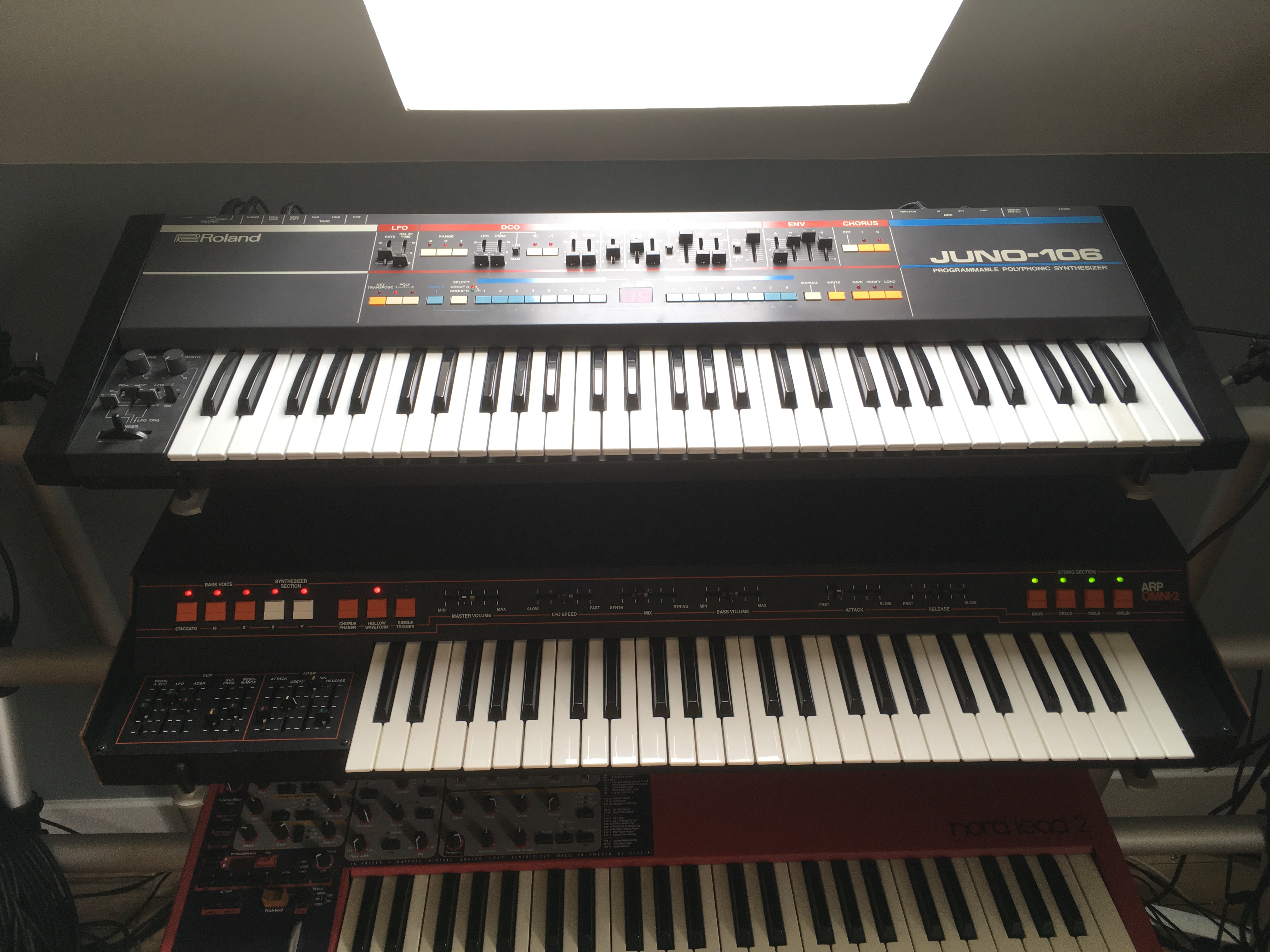 Vends Roland Juno 106