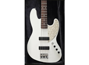 Fender Made in Japan Elemental Jazz Bass (74687)