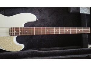Fender Made in Japan Elemental Jazz Bass (88410)