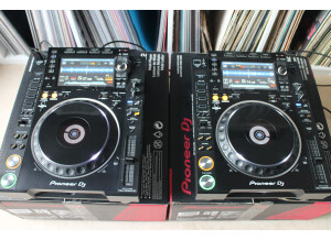 Pioneer CDJ-2000NXS2 (93092)