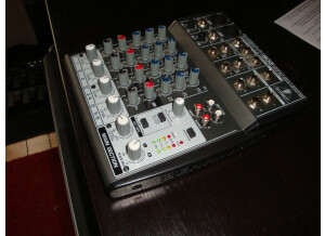 Behringer Xenyx 802 (93420)