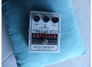 Electro-Harmonix Frequency Analyzer XO